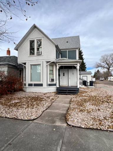 Main picture of 622 E 17th St