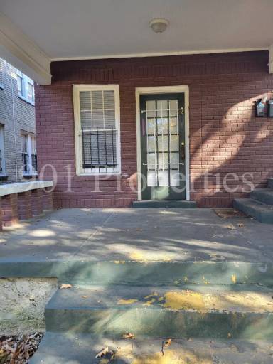 Main picture of 212 N Willett St