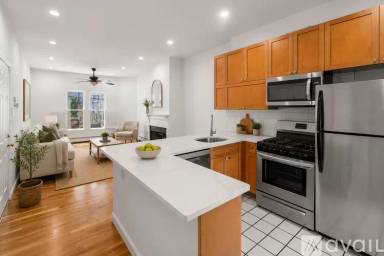 Main picture of 186 W 7th St