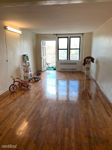 Main picture of 1145 E 35th St