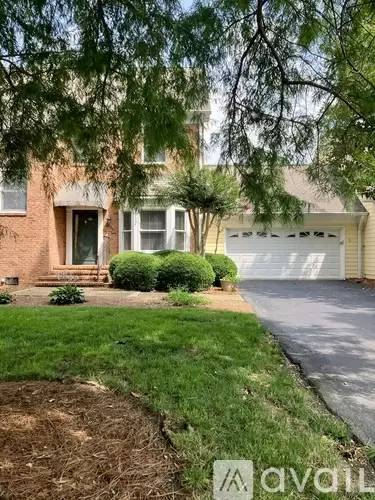 Main picture of 1006 Southbridge Ln