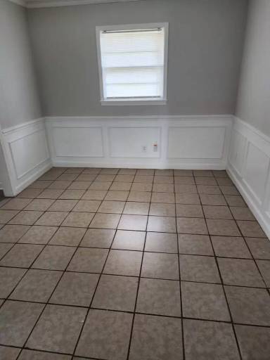 Main picture of 1556 Malden Dr