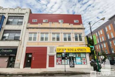 Main picture of 2700 W North Ave