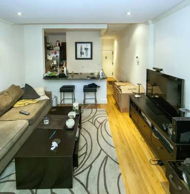 Main picture of 340 E 81st St