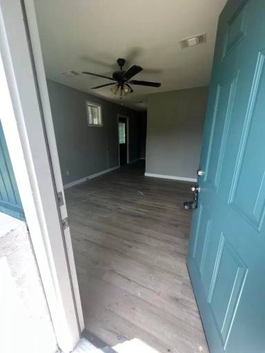 Main picture of 1300 Lampkin St