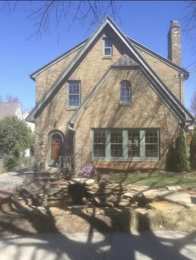Main picture of 213 Chestnut St