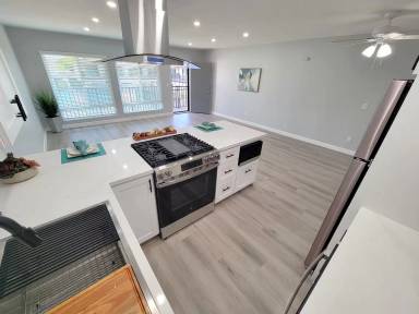 Main picture of 7152 Fenway Dr