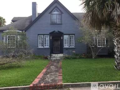 Main picture of 4649 Dart St