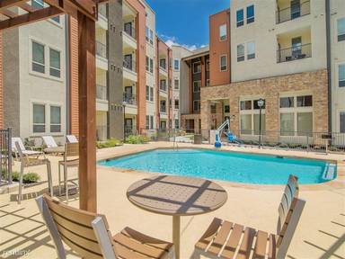 Main picture of Balcones Lofts
