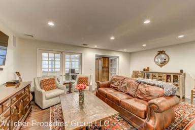 Main picture of 160 Maribeau Sq NW