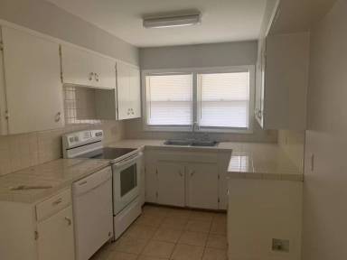 Main picture of 734 N Willis St