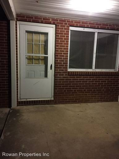 Main picture of 107 S Walnut St