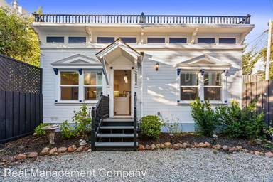 Main picture of 2852 Pine St