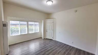 Main picture of 7042 Bright Ave