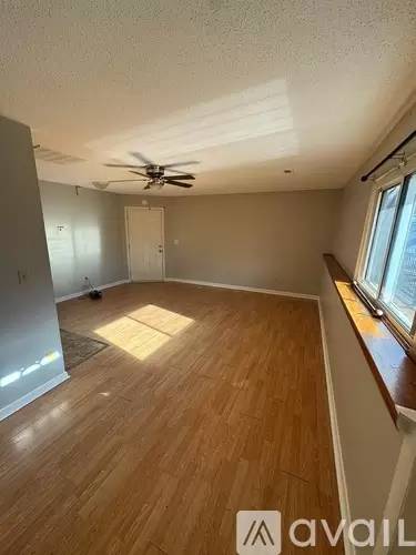 Main picture of 310 N Austin Springs Rd
