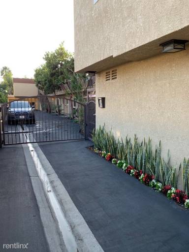 Main picture of 4321 Inglewood Blvd