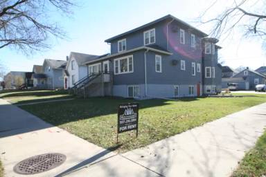 Main picture of 904 E Center St