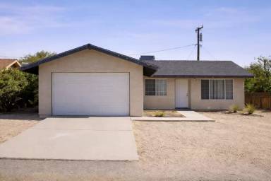 Main picture of 16150 Via Montana