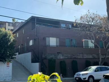 Main picture of 1906 Stanley Ave