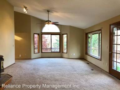 Main picture of 8411 SE Clatsop Ct