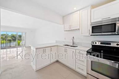 Main picture of 15685 SW 82nd Circle Ln