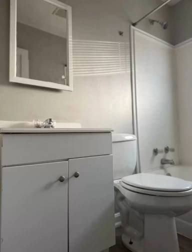 Main picture of 2027 S 41st St