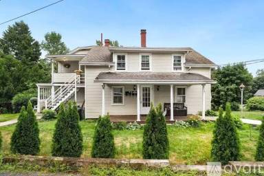 Main picture of 19 River Ave