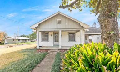 Main picture of 328 Theodora Blvd
