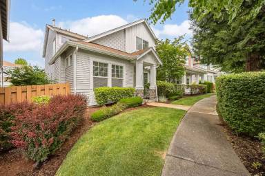 Main picture of 907 67th St SE