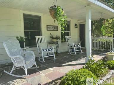 Main picture of 133 Ackert Hook Rd
