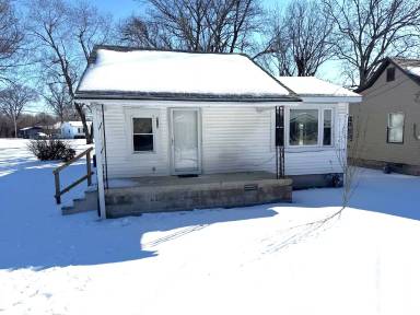Main picture of 418 S Washington Ave