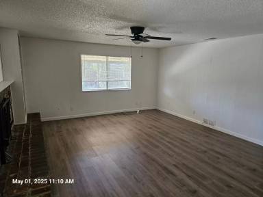 Main picture of 813 E Pleasant Ave