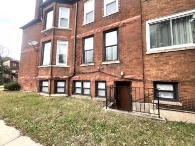 Main picture of 2701 E 75th Pl