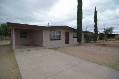 Main picture of 3831 E Nebraska Stra