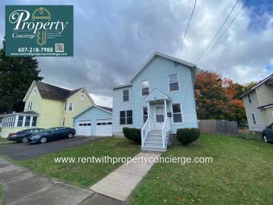 Main picture of 30 Crandall St