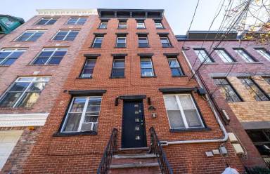 Main picture of 63 Jefferson St