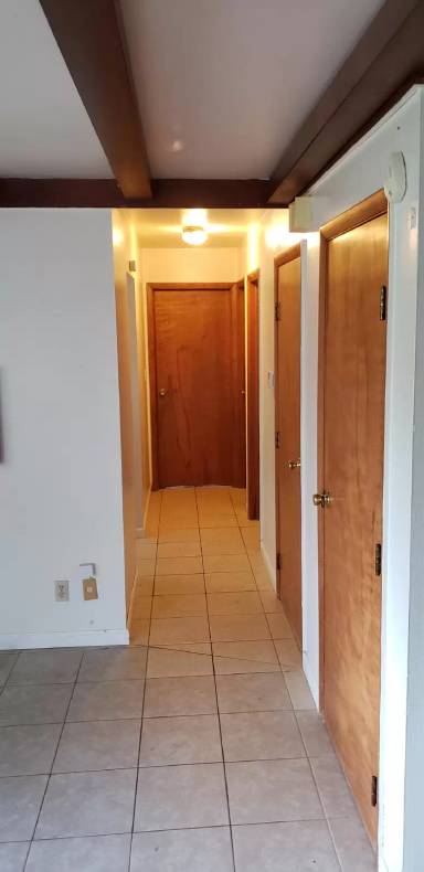 Main picture of 17 Vanderbilt Dr