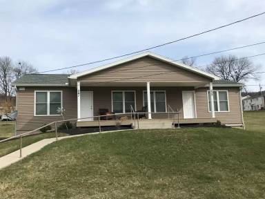 Main picture of 239 W Beaver St