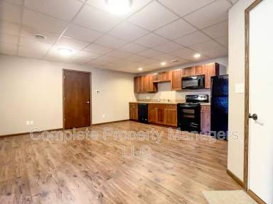 Main picture of 101 S Harrison St