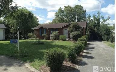 Main picture of 106 Cole Ct