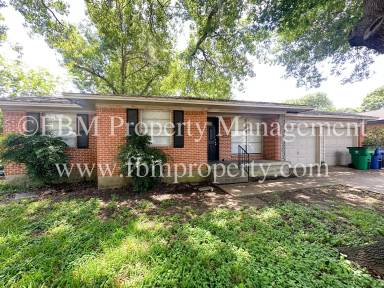 Main picture of 204 Monticello Dr
