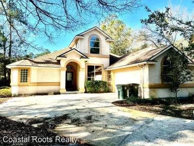 Main picture of 205 Fairway Dr