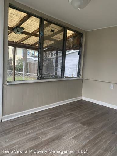 Main picture of 234 Somerset St