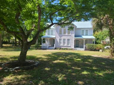 Main picture of 480 Ponce Deleon Blvd