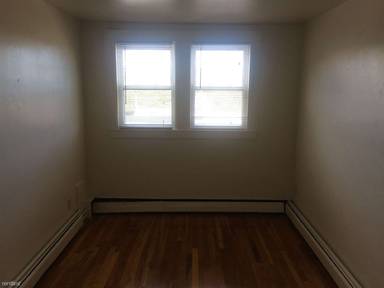 Main picture of 20 Grove St