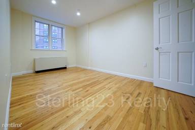 Main picture of 2821 Astoria Blvd