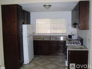 Main picture of 318 N Parker St