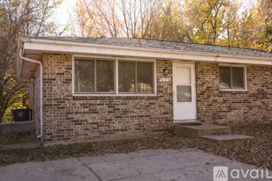 Main picture of 425 E Watrous Ave