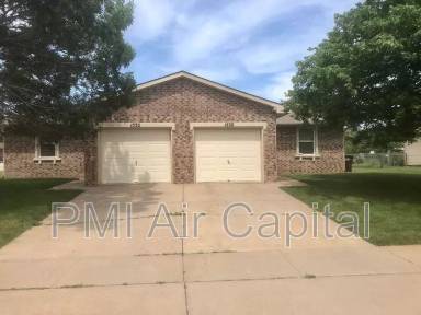 Main picture of 1530 N Maybelle St