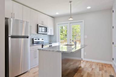 Main picture of 2653 S Massey St